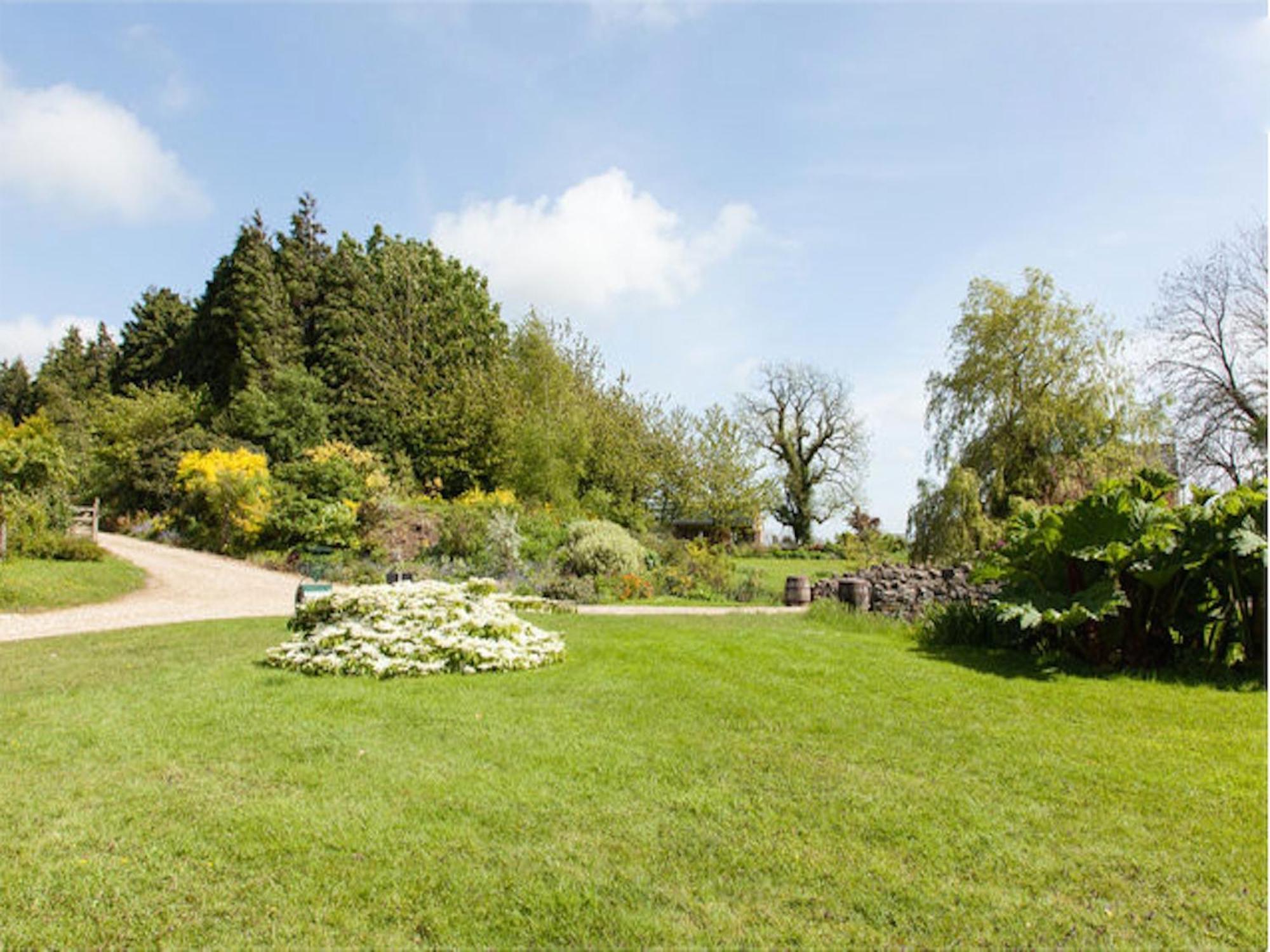 Glyndwr Vineyard Hotel Cowbridge Exterior photo