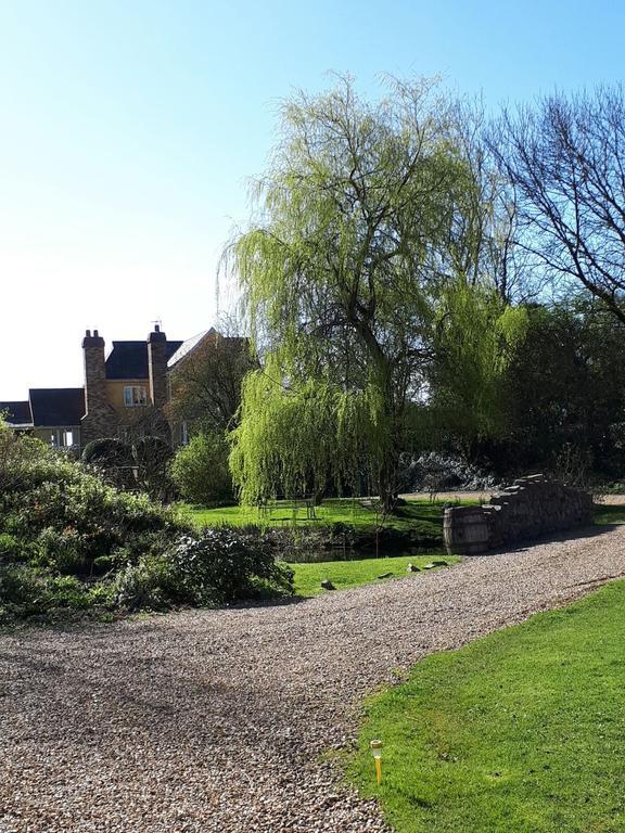 Glyndwr Vineyard Hotel Cowbridge Exterior photo